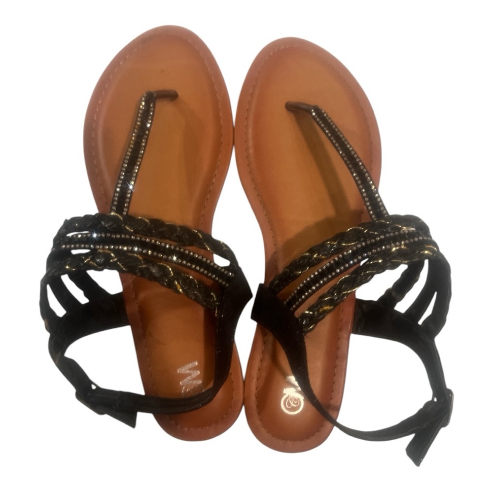 C&M Sandal in black with gold accent. Size 9 1/2